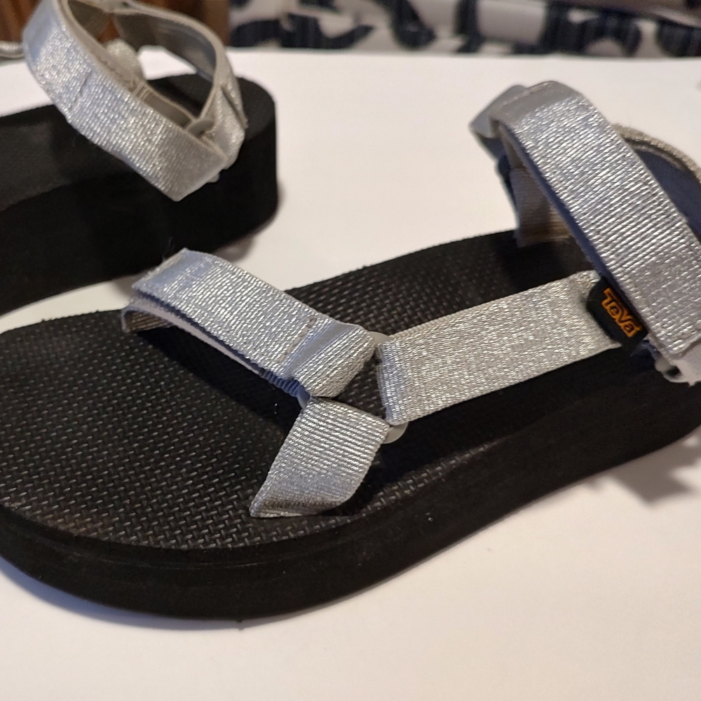 Teva Sandals Black & silver Water Hiking Gladiator Summer Vacation Gorpcore